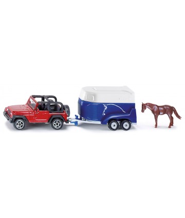 Jeep avec remorque à chevaux
