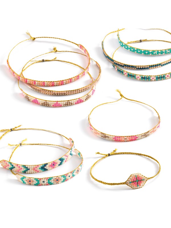 Bracelets et métier à tisser - Minuscules