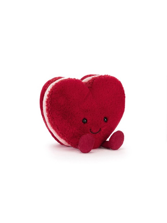 Amuseable Arlette heart macaron